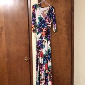 Floral print maxi. Size medium